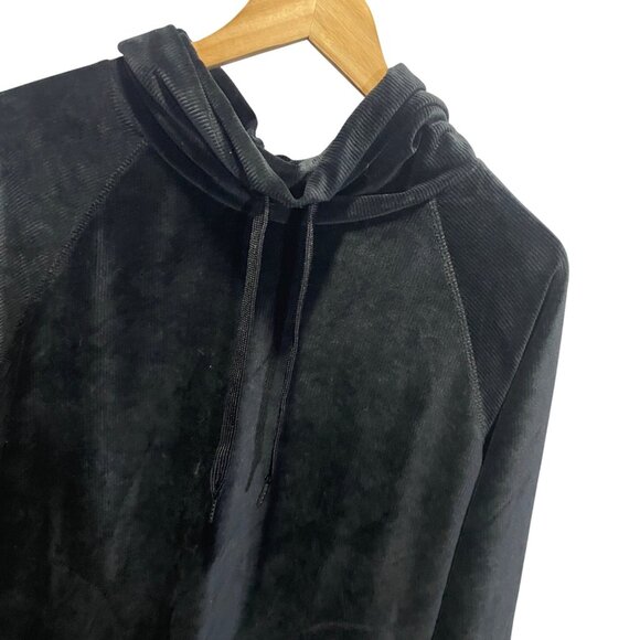 Isaac Mizrahi Live Women’s Small Black Velour Hoodie Pullover Long Sleeve - Picture 2 of 5